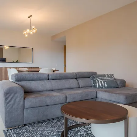 아파트 Living Bx In Center