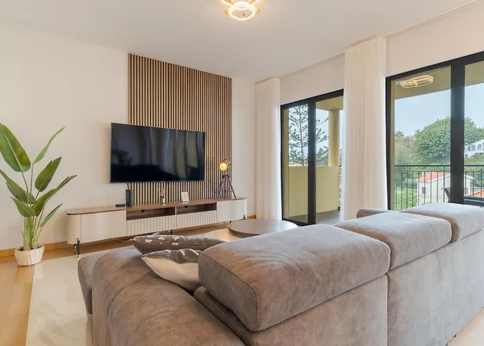 Living Bx In Center Funchal (Madeira)