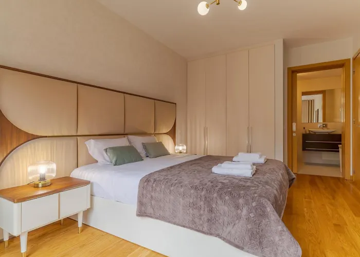 Living Bx In Center Daire Funchal