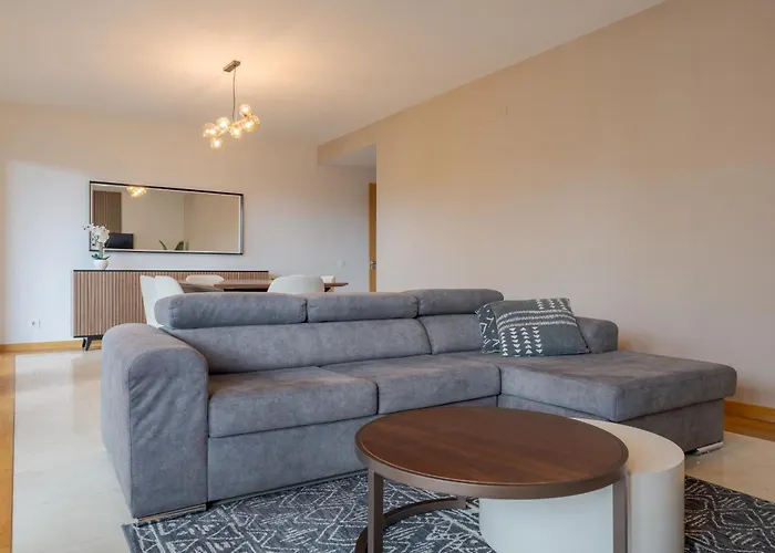 Daire Living Bx In Center