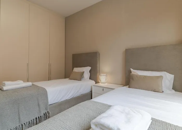 Living Bx In Center Daire *